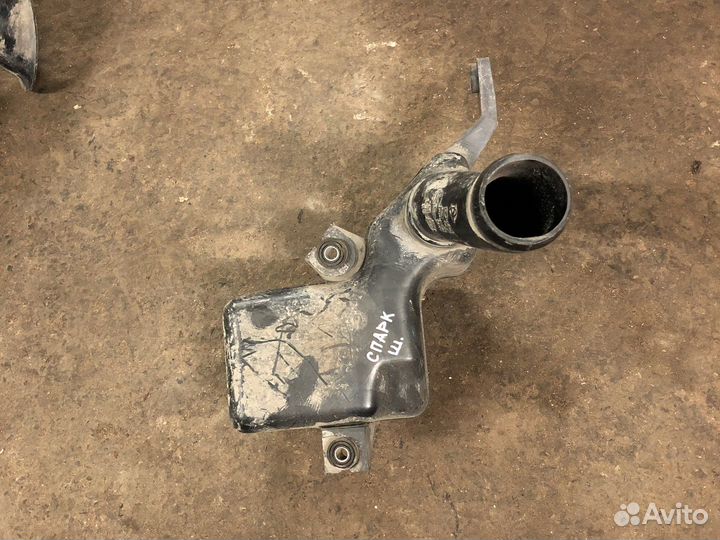 Chevrolet spark Патрубок