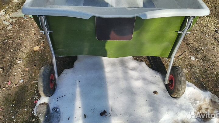 Лодка с мотором