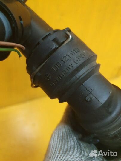 Фланец системы охлаждения 2.0 FSI AXW BLR BLX VAG