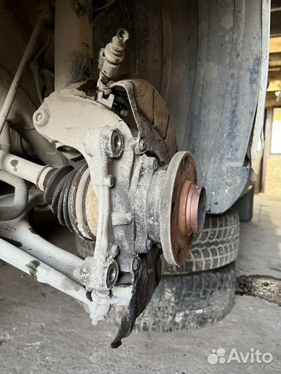 Поворотный кулак передний фольксваген passat b6