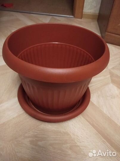 Горшок для цветов пластиковый 7.5 л, б/у