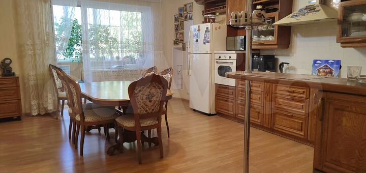 4-к. квартира, 205 м², 2/3 эт.