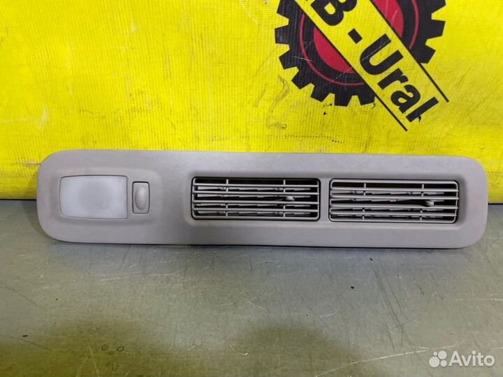 Дефлектор воздушный левый Nissan Patrol Y62 Y62