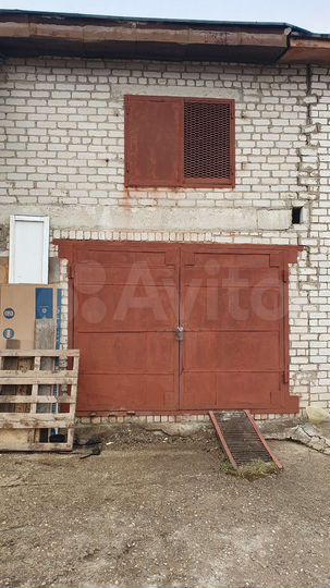 Гараж, > 30 м²