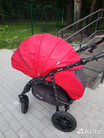 Коляска 2 в 1 Retrus futuro LUX 81R