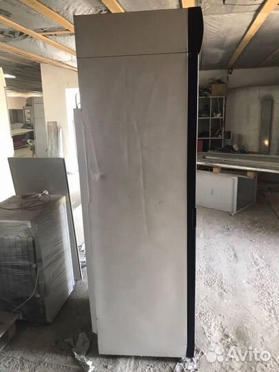 Шкаф холодильный для напитков