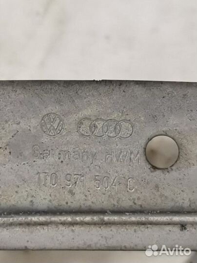 Кронштейн Volkswagen Touran 1T2