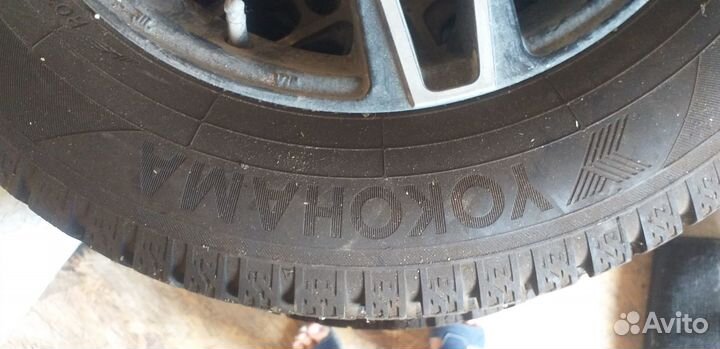 Yokohama Ice Guard Stud IG55 195/65 R15 95T