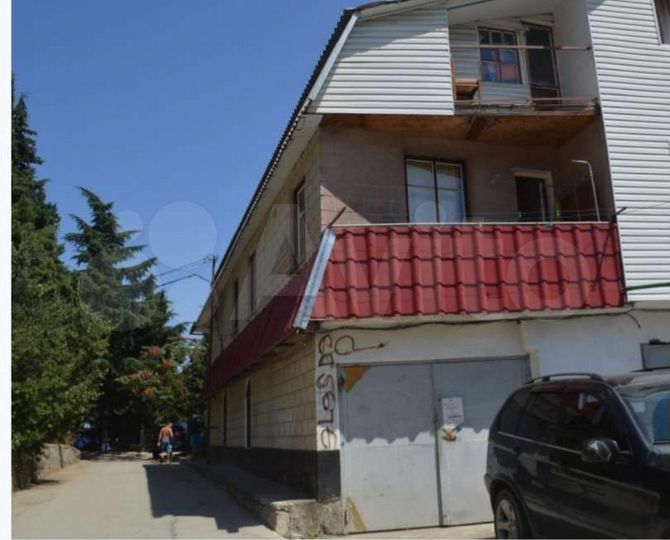 Комната 15 м² в 3-к., 1/3 эт.