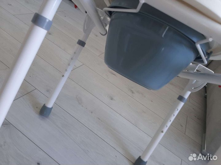 Кресло-туалет для инвалидов и пожилых людей