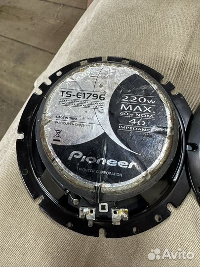 Колонки в авто Pioner