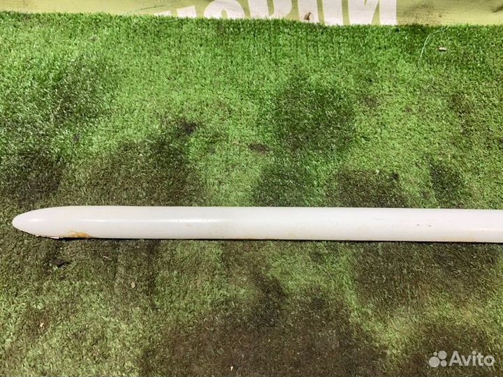 Молдинг двери передний правый Kia Clarus FE