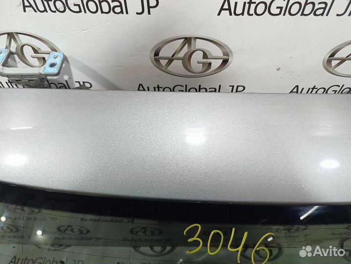 Крышка багажника Mercedes-Benz E-Class