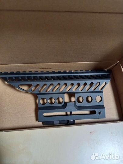 Кронштейн боковой