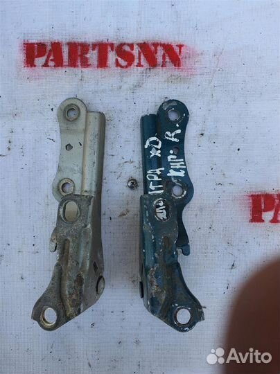 Петля капота Хендай Элантра XD