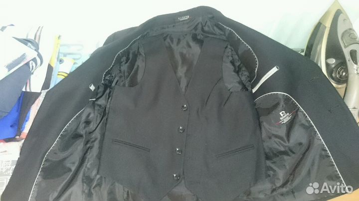 Школьный костюм 134р