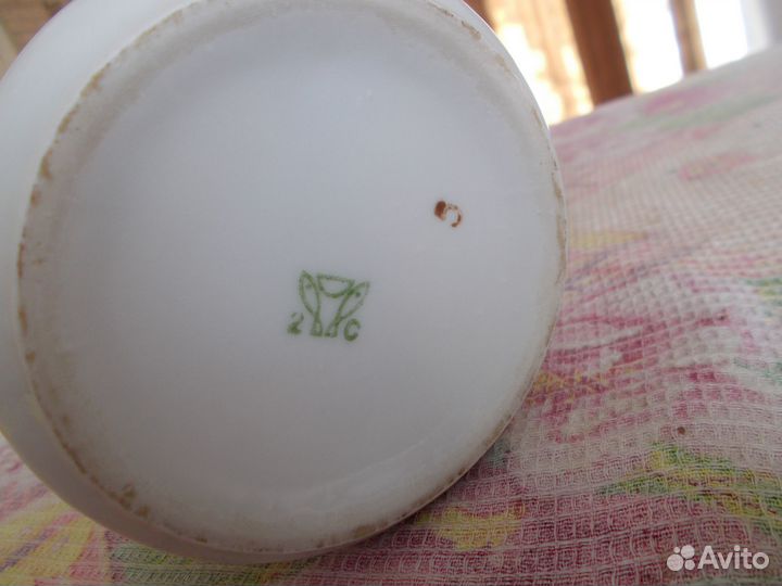 Ваза СССР фарфор,роспись.Песочное