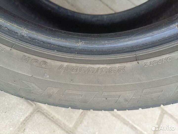 Bridgestone Ecopia NH200 C 235/55 R17 и 235/55 R17C 204