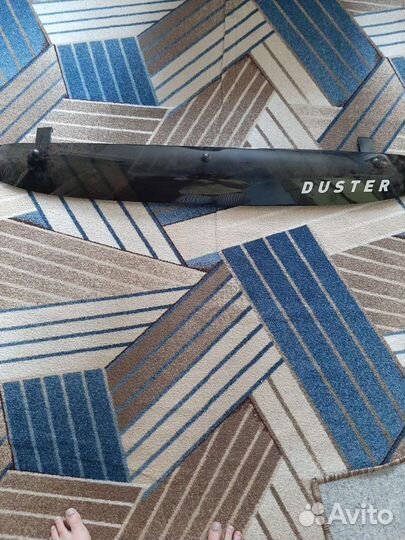 Дефлектор задней двери на Рено duster