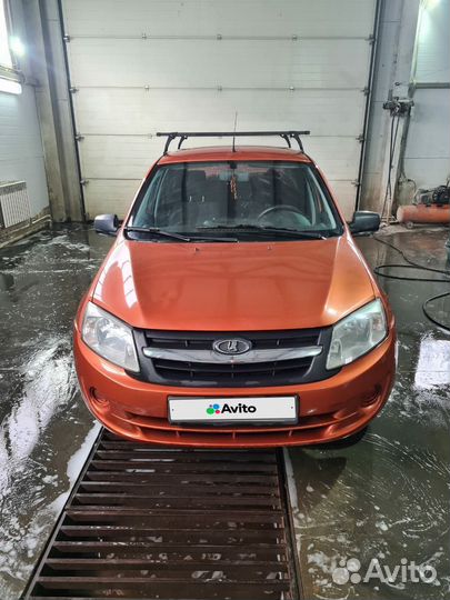 LADA Granta 1.6 МТ, 2013, битый, 114 000 км