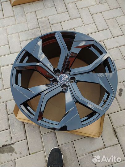 R22/5*112 Audi Q8RS, Q7, Q5, A8, VW Touareg