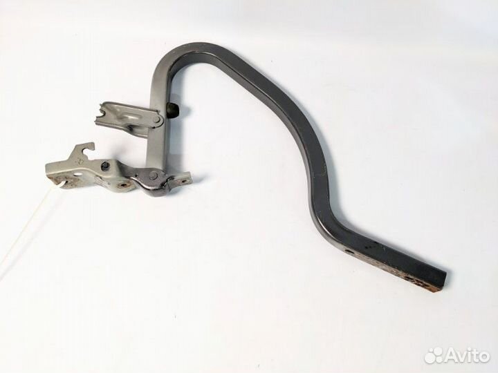 Петля крышки багажника правая Hyundai Solaris