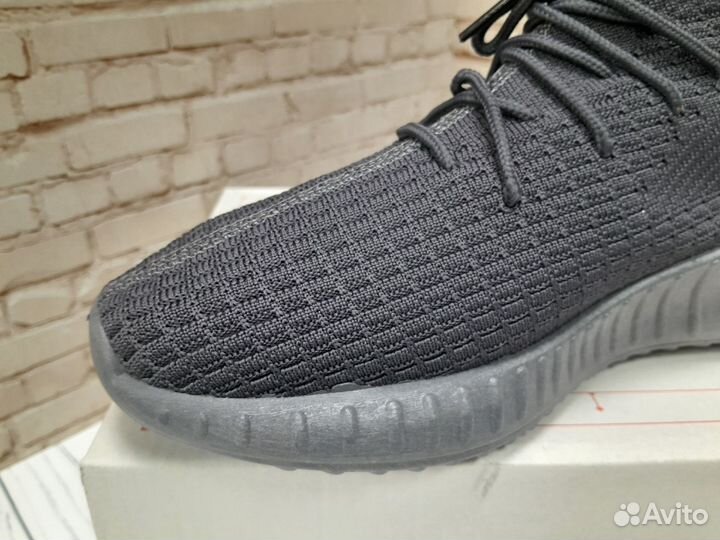 Кроссовки Adidas Yeezy Boost