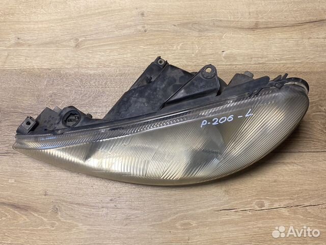 Peugeot 206 передняя левая фара