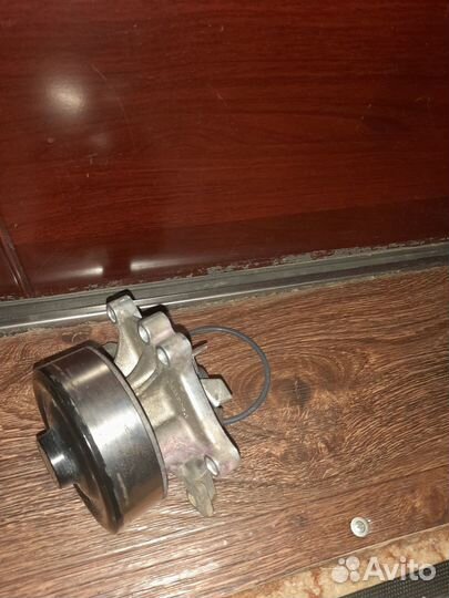 Помпа для тайота авенсис 1,8 мех. Т250