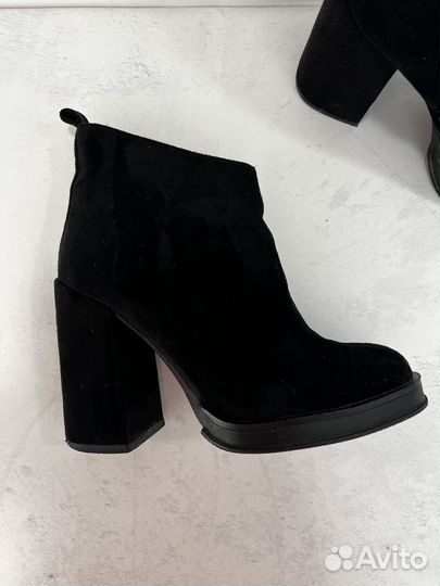 Ботинки замшевые женские 37