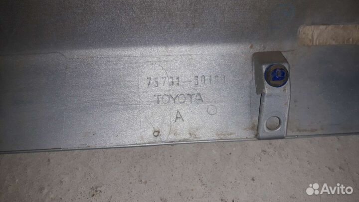 Молдинг двери тойота лендкрузер прадо 120