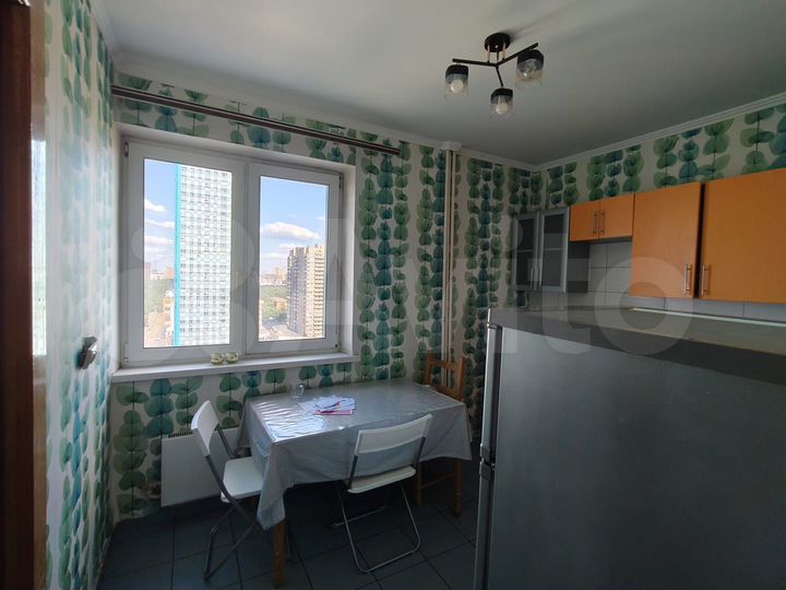 2-к. квартира, 57 м², 16/25 эт.