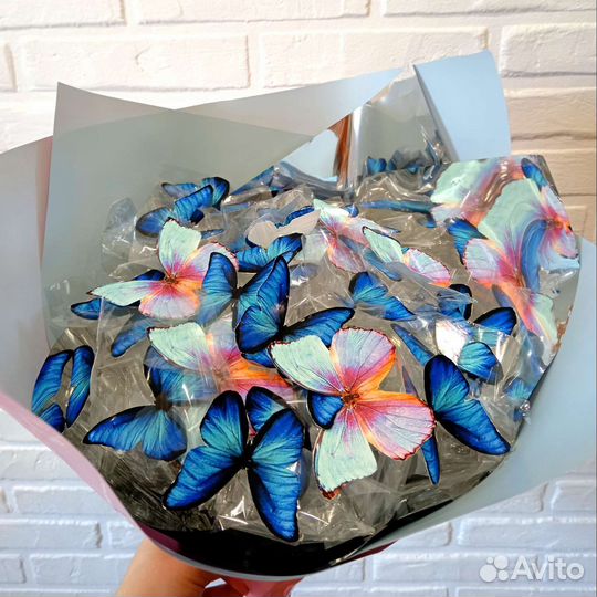 Светящийся букет из бабочек