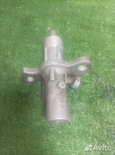 Главный тормозной цилиндр Opel Astra J A16XER 2013