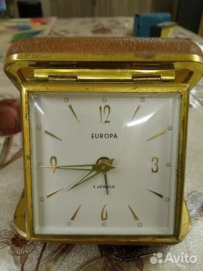 Часы-будильник