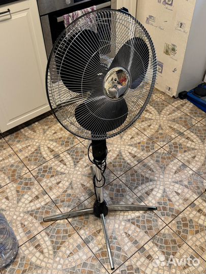 Вентилятор напольный vitek