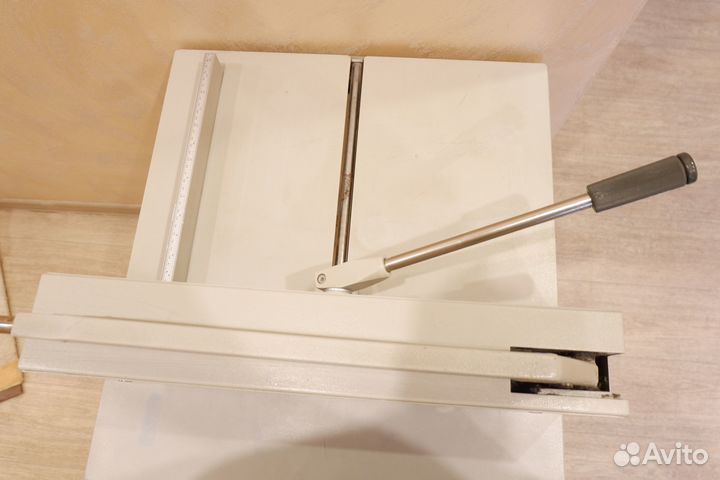 Гельотинный резак для бумаги ideal 3905