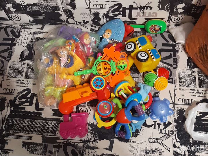 Игрушки для малышей пакетом