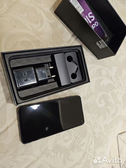 Samsung Galaxy S10e, 8/128 ГБ