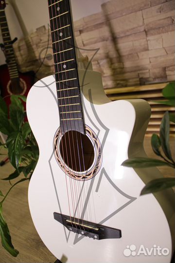 Акустическая гитара