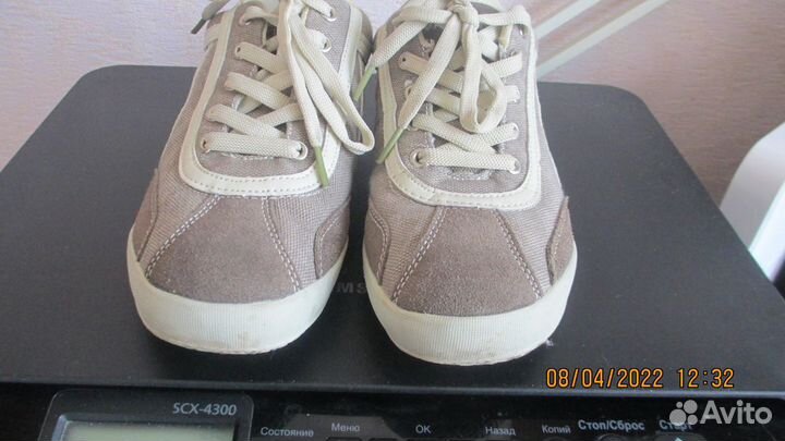 Кроссовки женские 38 размер