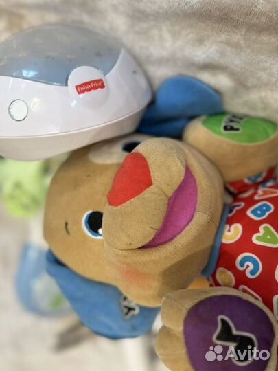 Умный щенок fisher price + мобиль бабочки fisher