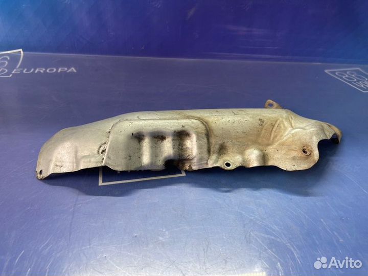 Тепловой экран Bmw X6 E71 N63B44 2008