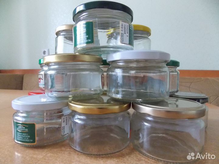 Банки с крышками