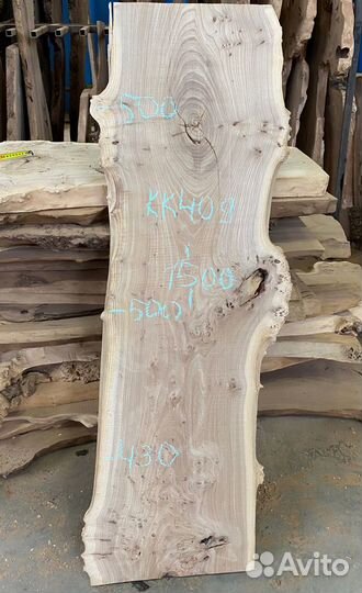 Слэб дерева и спилы