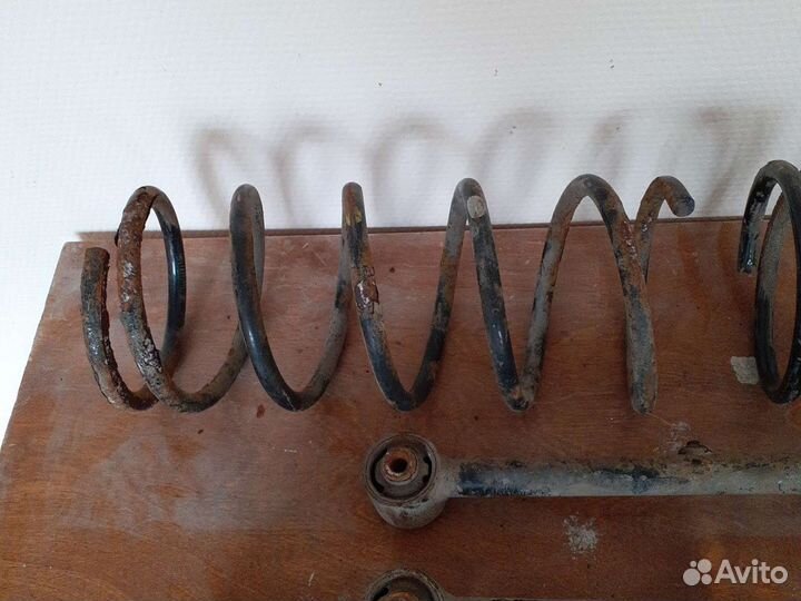 Kia Spectra задние рычаги