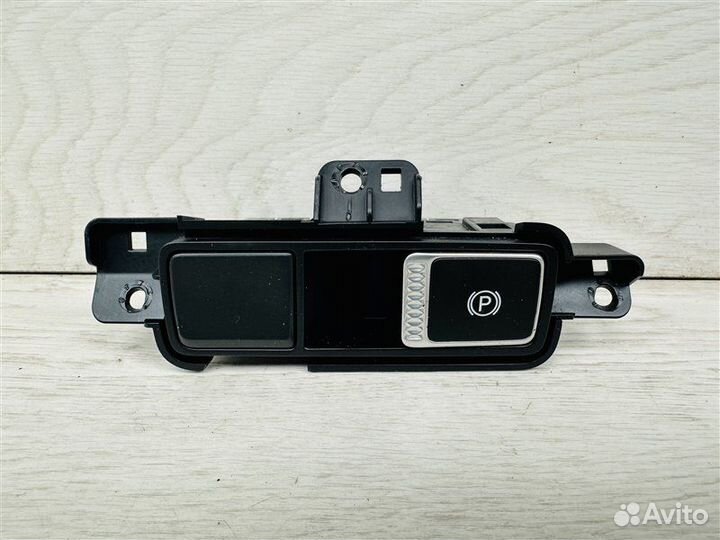 Кнопка ручника Hyundai Santa Fe 4 2.2 D4HE