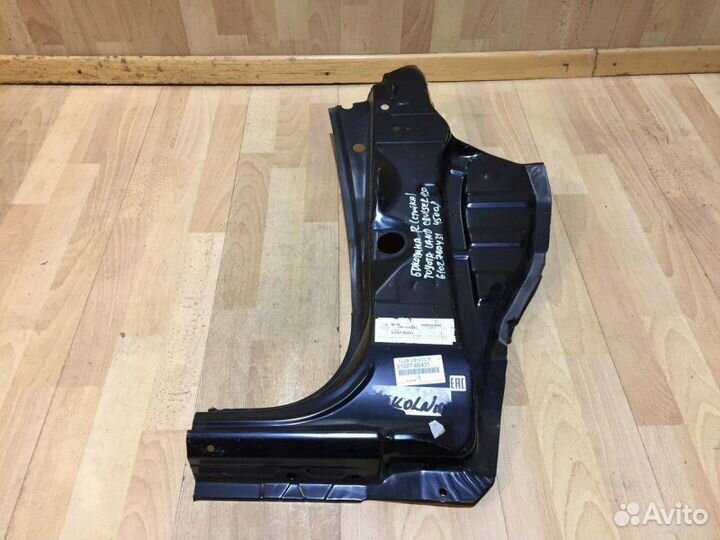 Боковина правая стойка Toyota