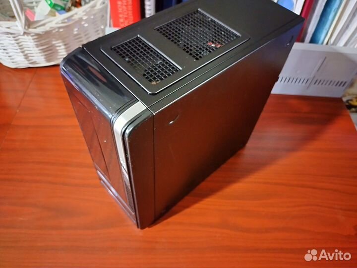 Корпус Mini-ITX inwin