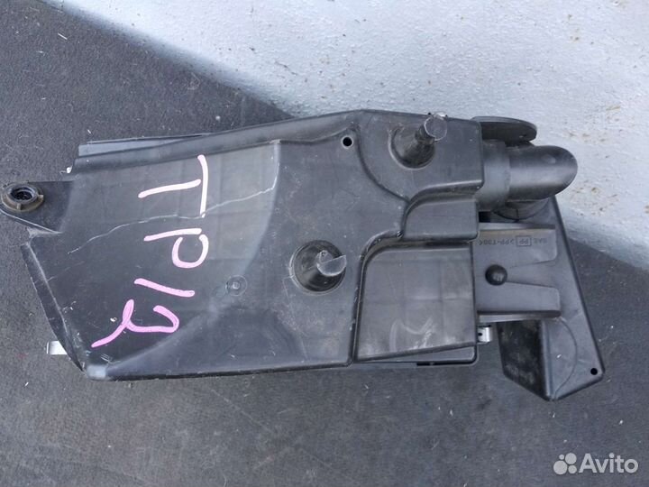 Корпус воздушного фильтра Nissan Primera P12 2.0